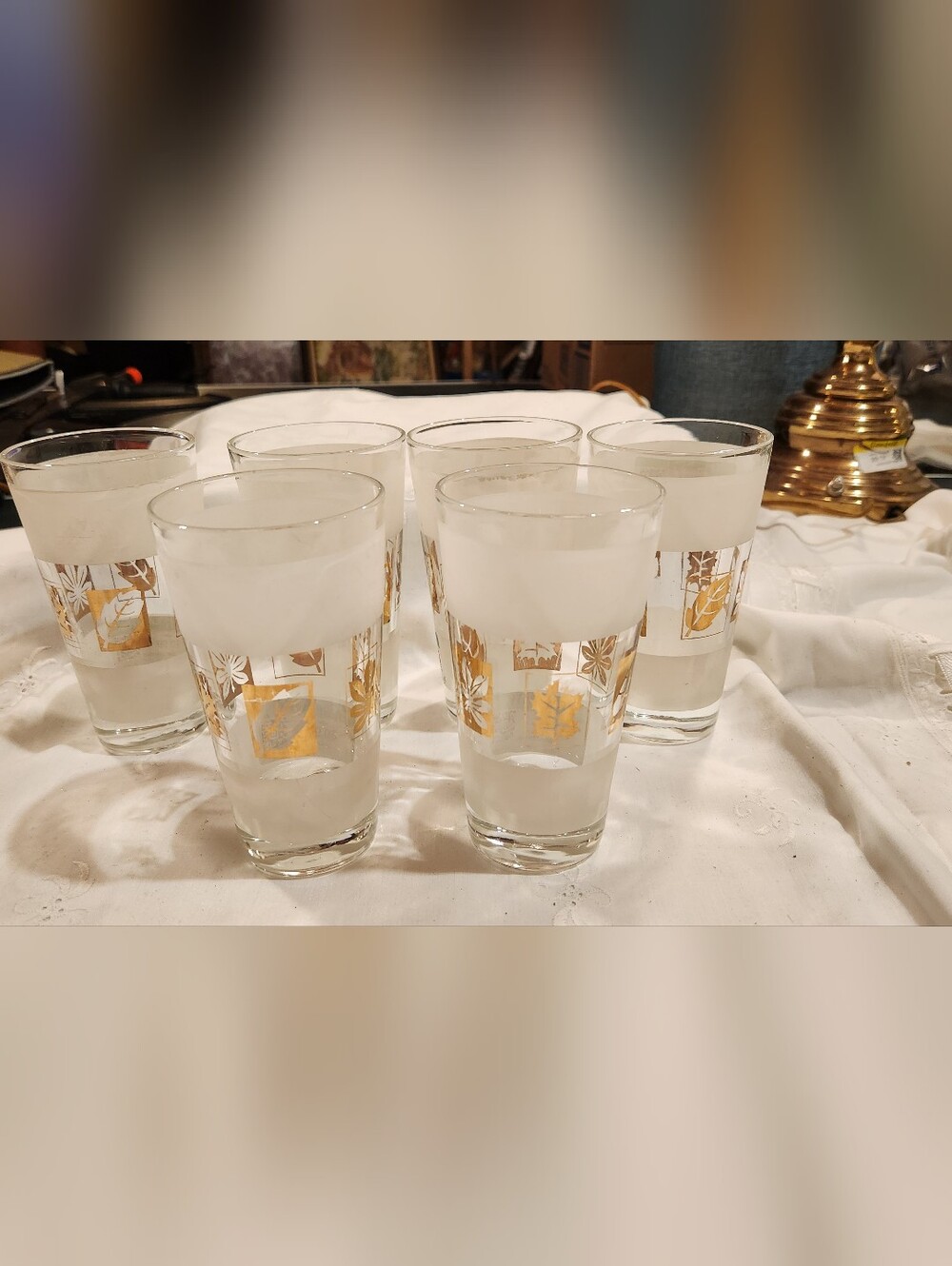 Vintage E-Z Por Corp. 6 Glasses Gold Leaf Design Frosted